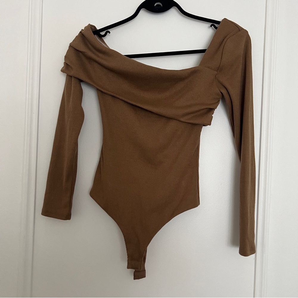 XS Lovers + Friends Tan Ribbed bodysuit for Fall brand new